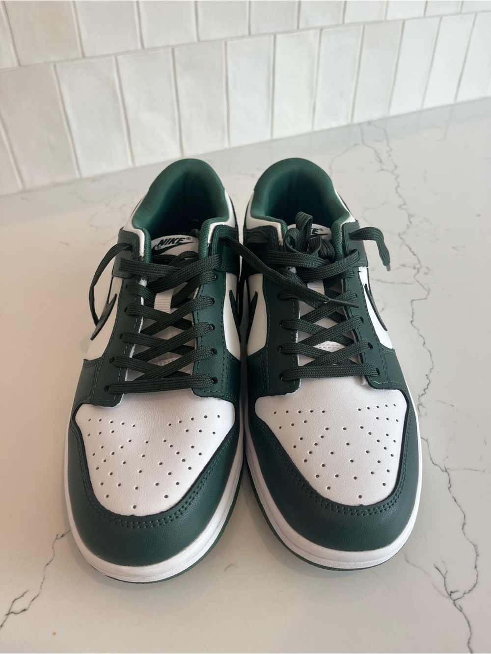 Men’s Low-Top Sneakers in White and Dark Green